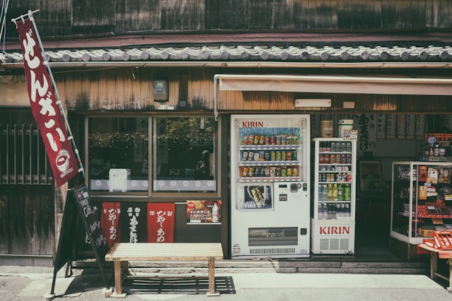 What Makes a Great Vending Machine Supplier Here’s What Experienced Operators Look For